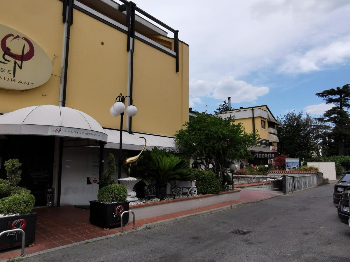 Tra Cielo E Lago - Gerale H&B Desenzano del Garda Exterior foto